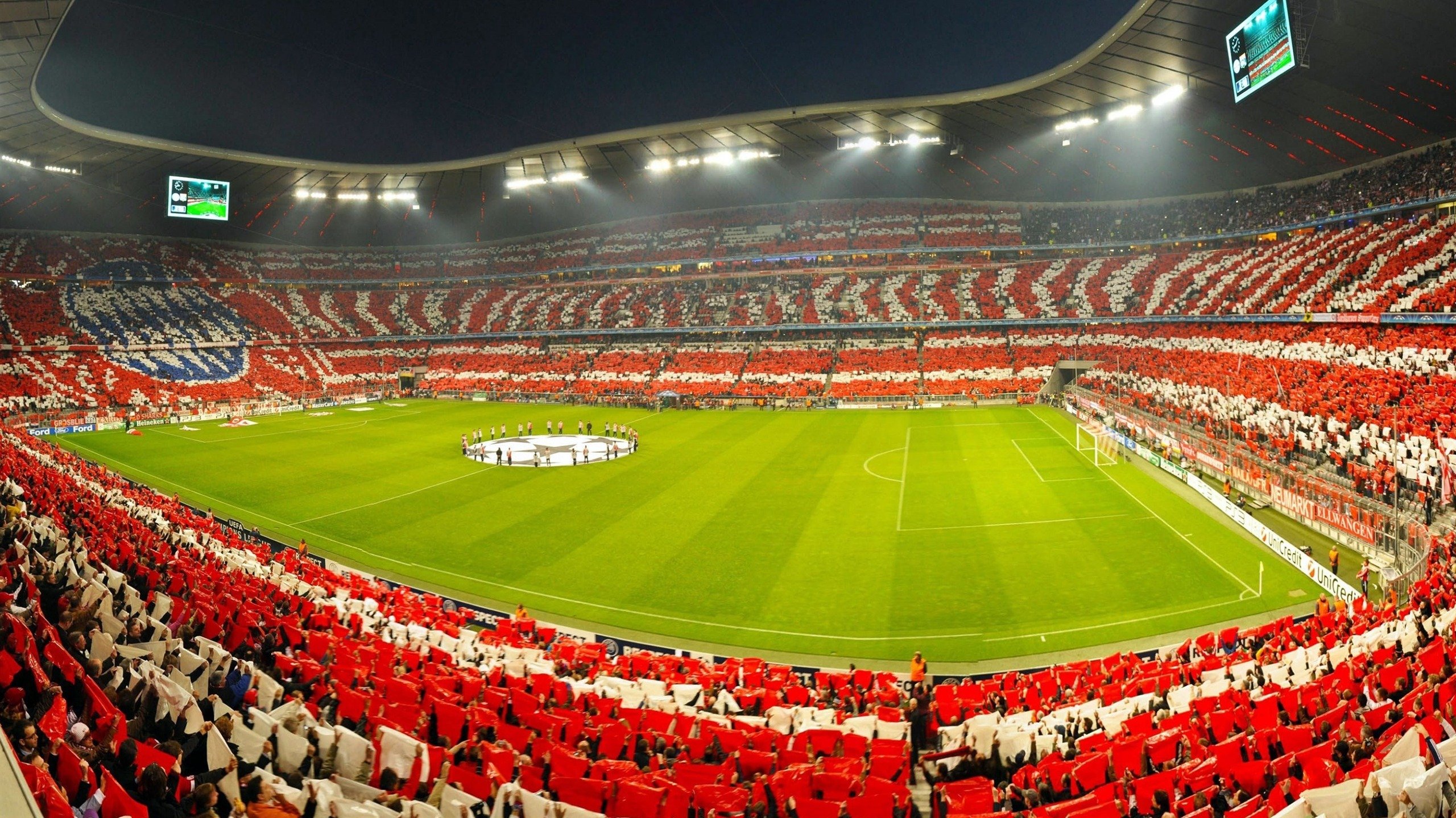 荷兰队在国际友谊赛中展现强大实力，士气高昂